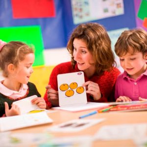 روش‌هایی برای تقویت مکالمه انگلیسی کودکان
